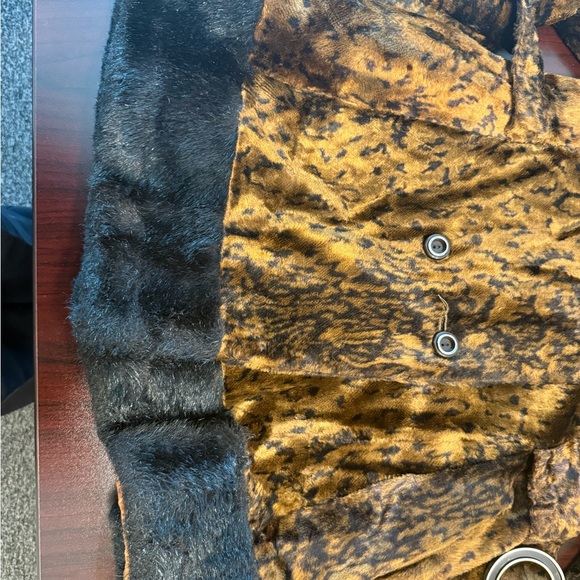 1970s Vintage Faux Fur Leopard Coat size 12 - Picture 8 of 11